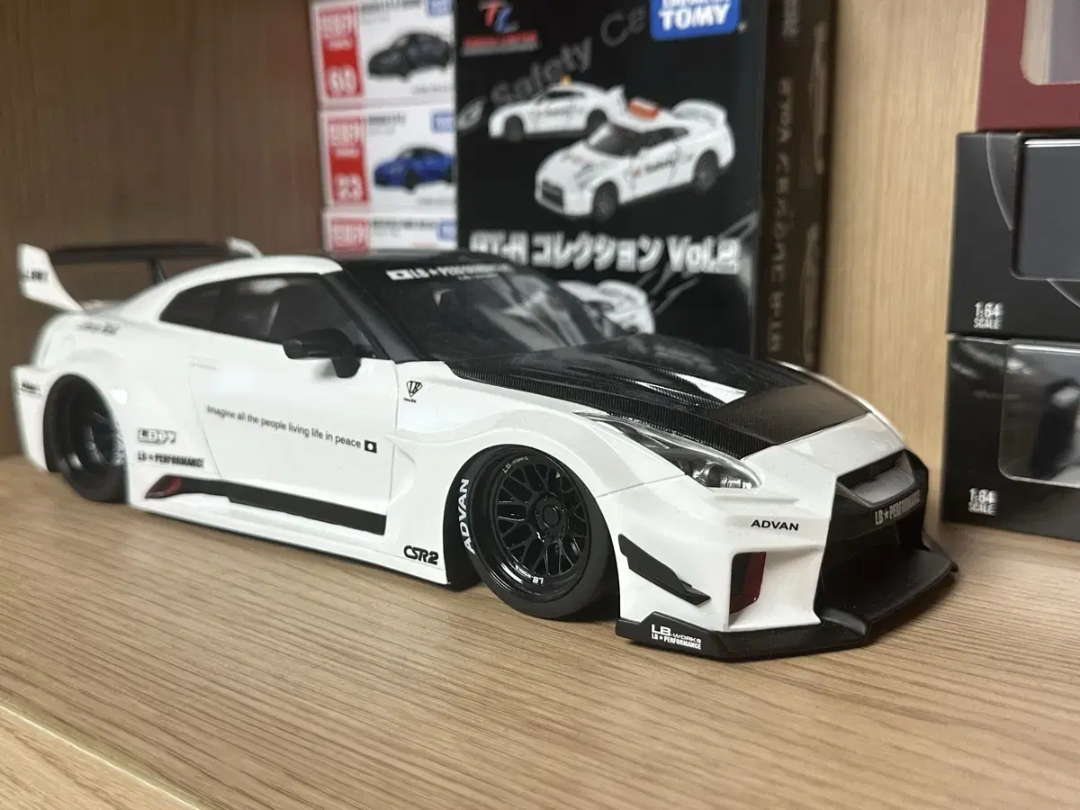 탑스피드 LBWK GTR R35 1:18 다이캐스트